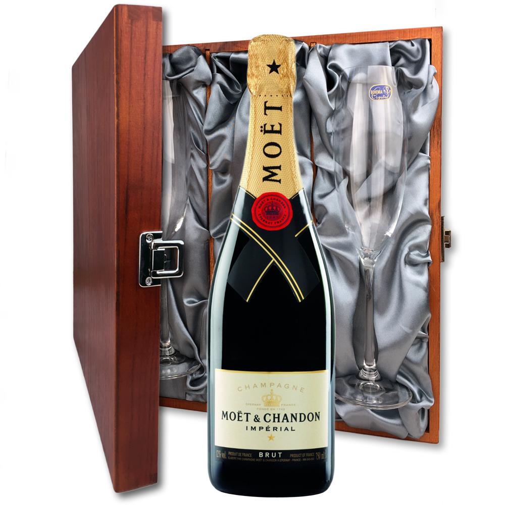 Moet &amp; Chandon Brut Imperial And Flutes In Luxury Presentation Box